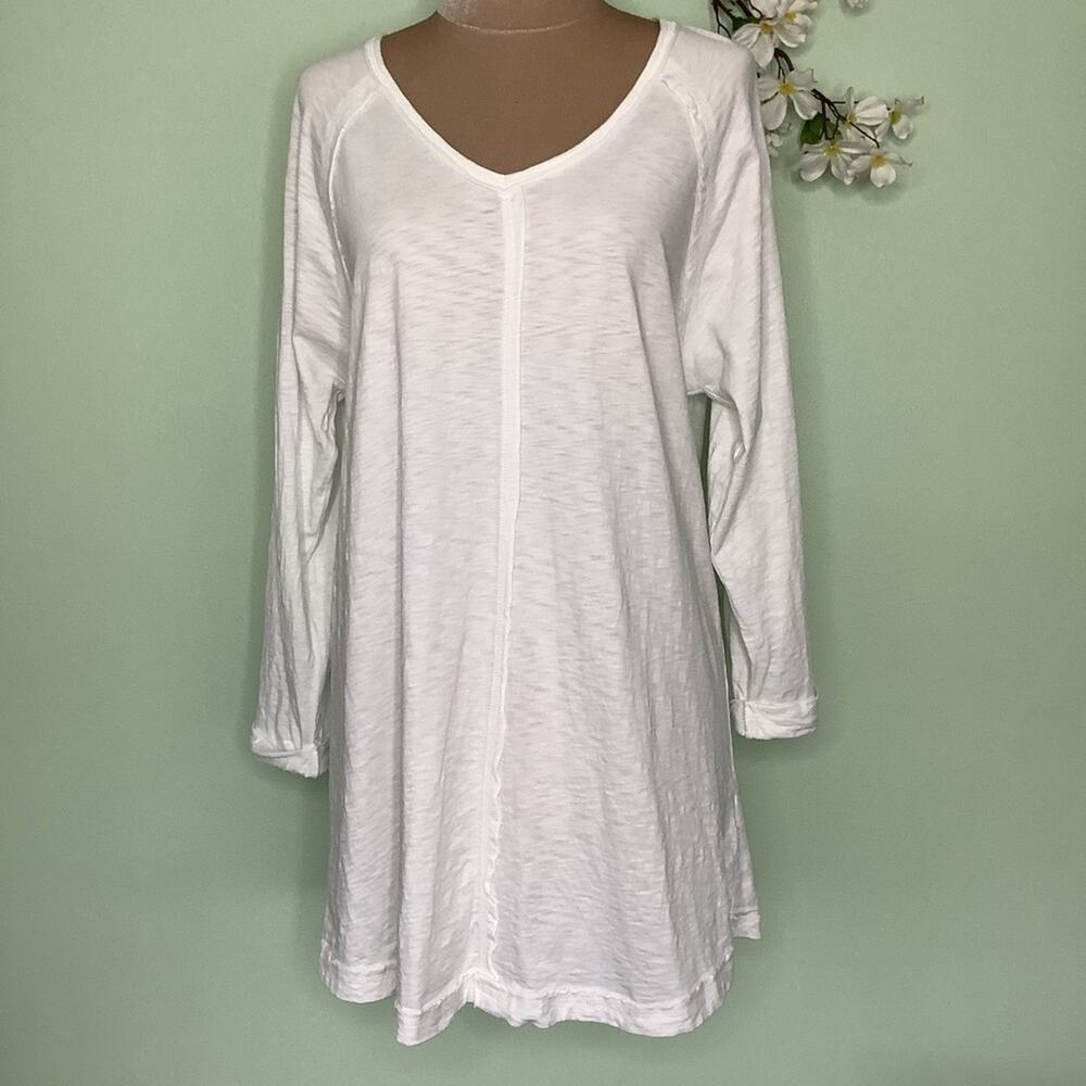 Soft Surroundings Burnout Twist Keyhole Raw Edge Tunic Top Long Sleeves White